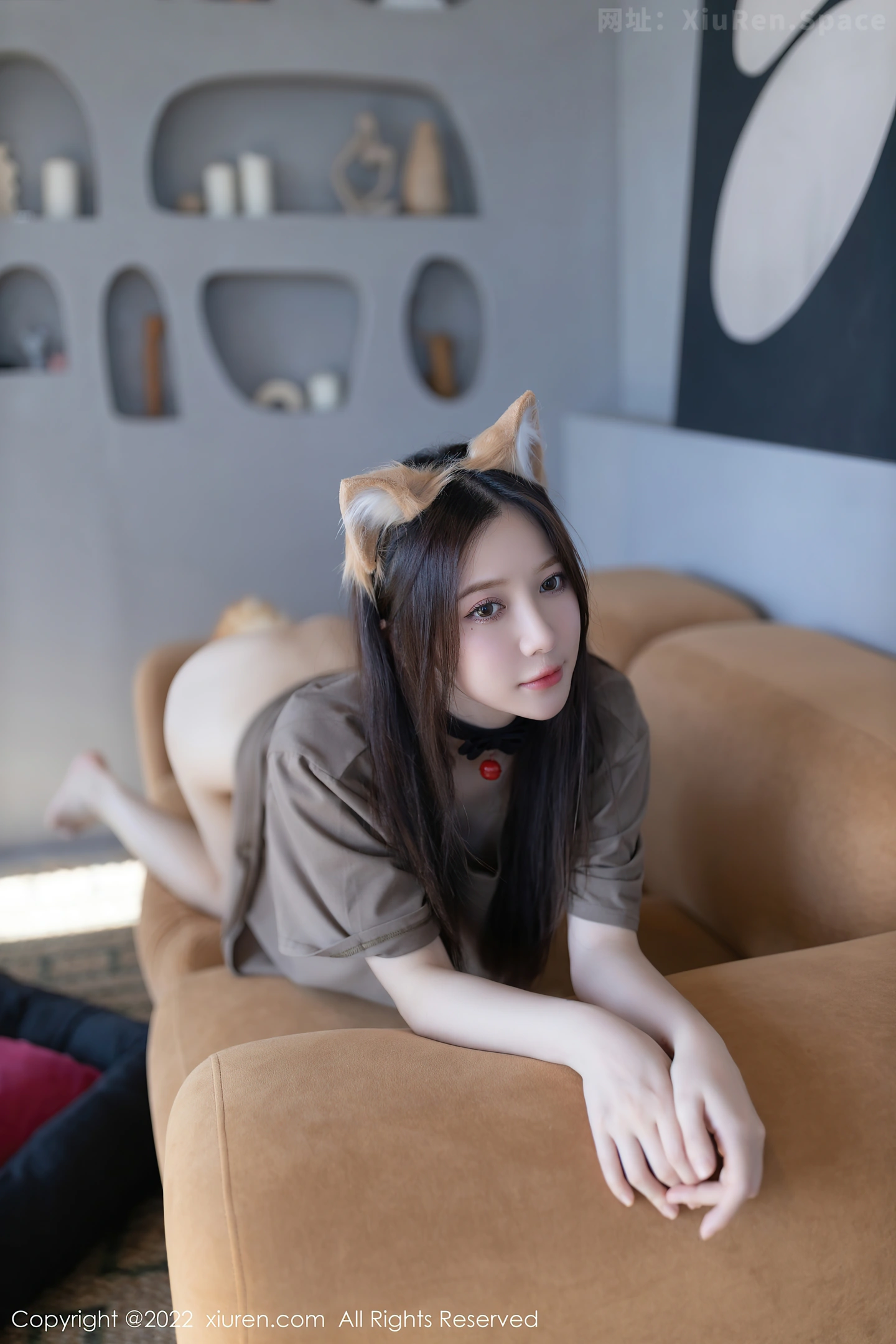 图片[6]-[XiuRen秀人网] VOL.5395 模特鱼子酱Fish猫咪装扮主题宽松上衣秀婀娜动人身段诱惑写真75P-秀人网官方网站